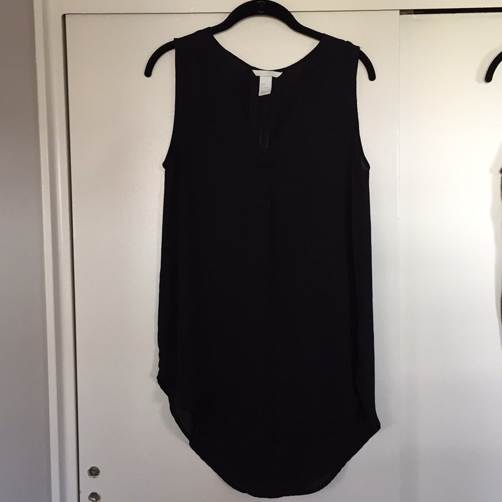 Sheer H&M v-neck sleeveless top